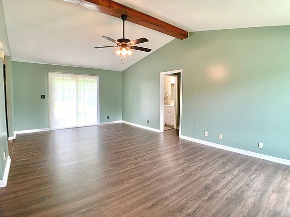 3rd image of 511 Mallory Dr