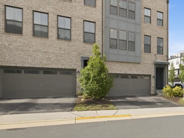 42310 Crawford Ter, Ashburn, VA 20148