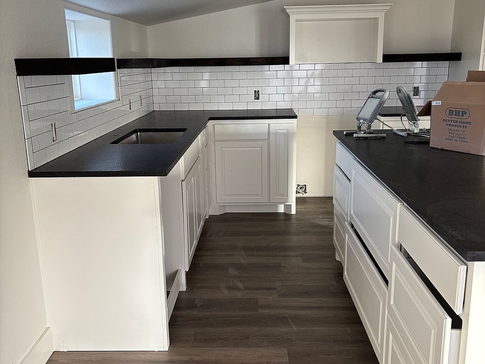 Big kitchen with lots of counter space.