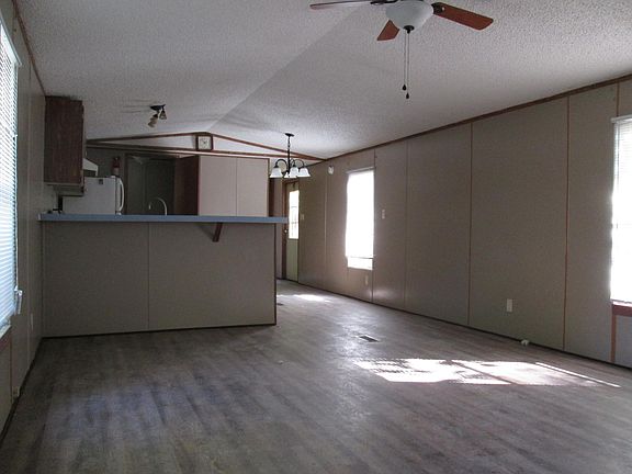 Livingroom to Kitchen view