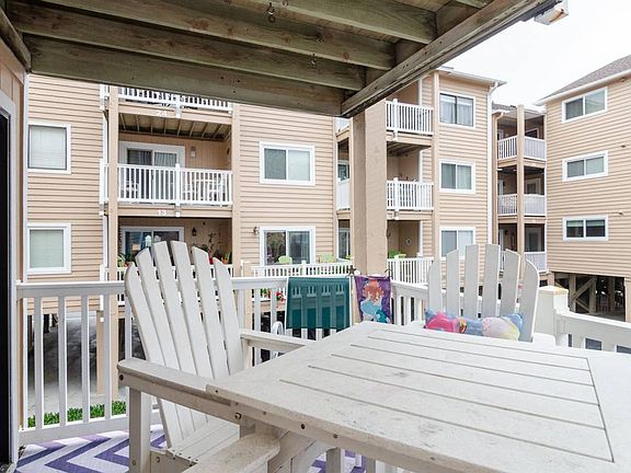 4th image of 1101 Lake Park Blvd S APT 1B
