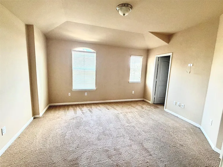 601 Katmai Cir — Photo 21