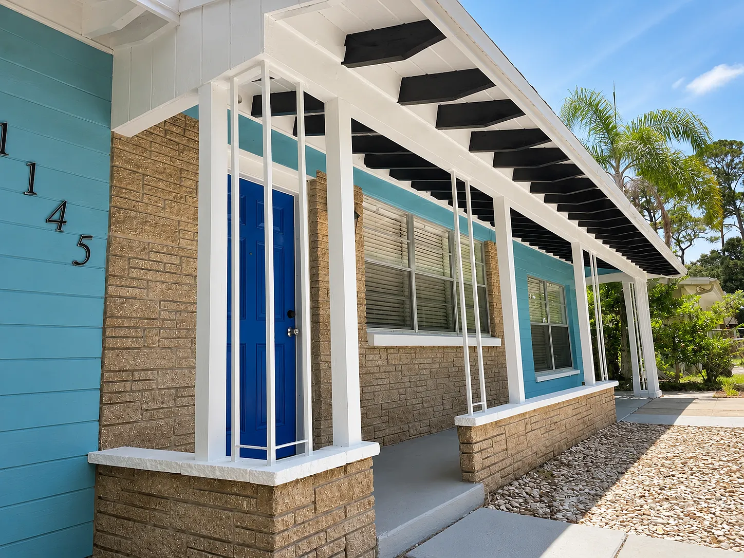 1145 Cordova Ave — Photo 2