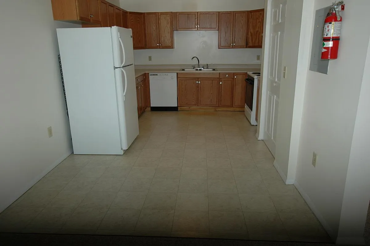 Building Photo - 706 Mifflin St #304