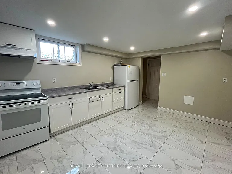 848 Garth St #BASEMENT — Photo 5