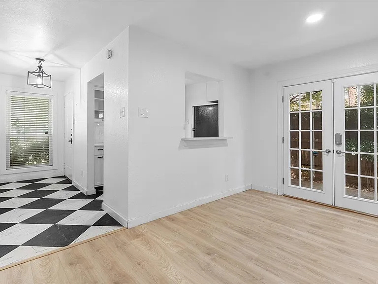 5505 Live Oak St #16 — Photo 7
