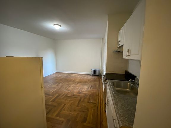 3rd image of 87-40 Elmhurst Ave #4099