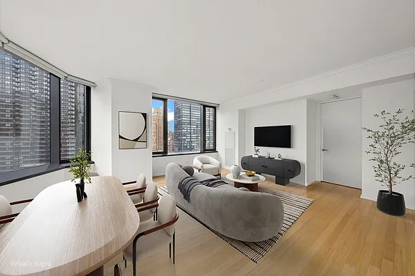 Living room, photo 2
