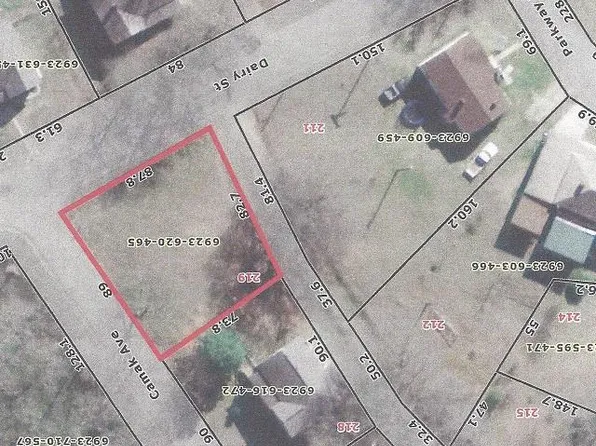 17 Camak Ave, Ware Shoals, SC 29692