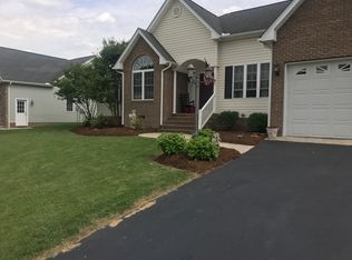 38 Bowmans Run Dr, Stuarts Draft, VA 24477