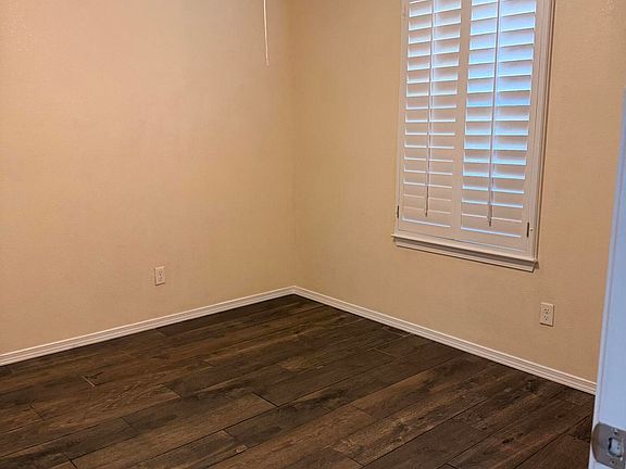 5th image of 720 Villa Romero Dr