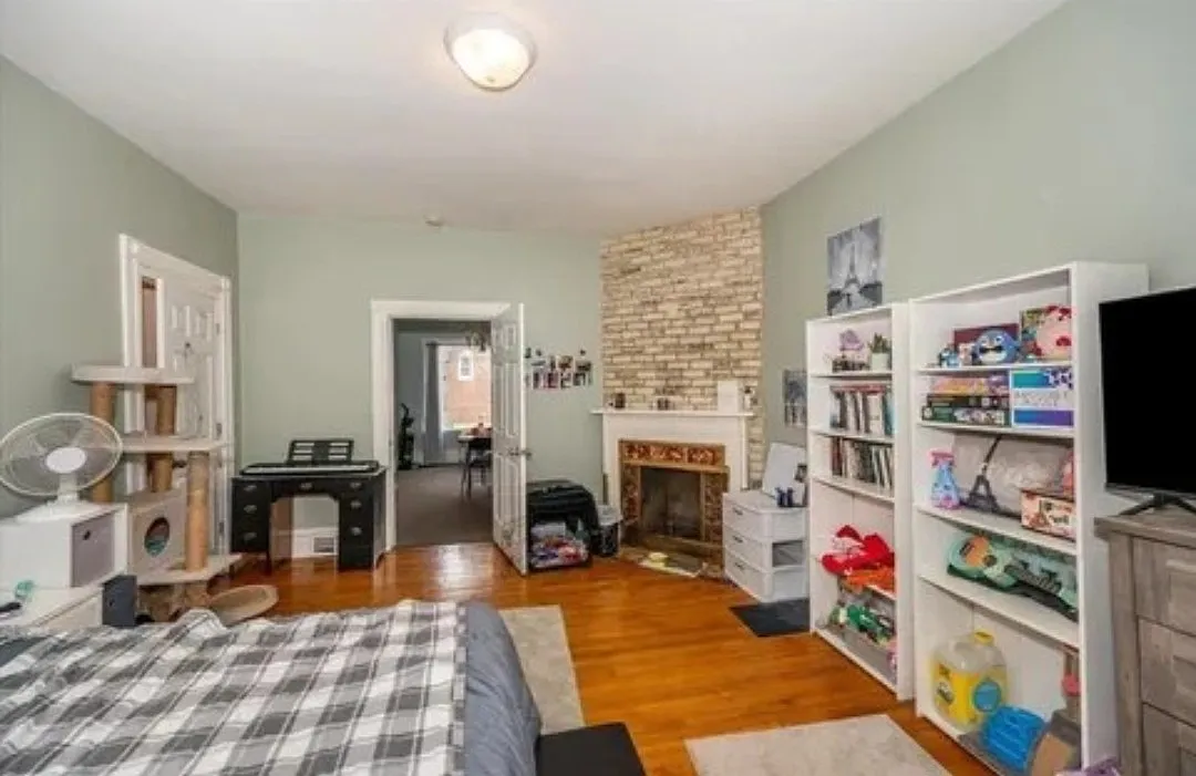 2 bed, 1250 sqft, $1,500 — Photo 4