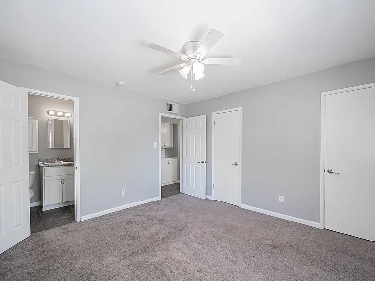 6521 N 19th Dr — Photo 12