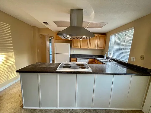 103 Hoxsie Ct #B Photo 1