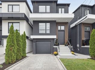 32 Westlake Cres, Toronto, ON M4C2X2