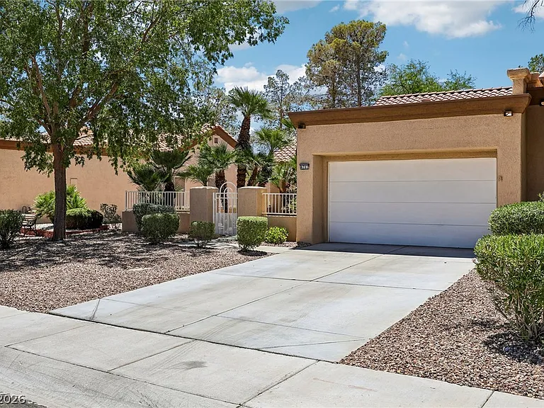 8701 Prairie Hill Dr — Photo 3