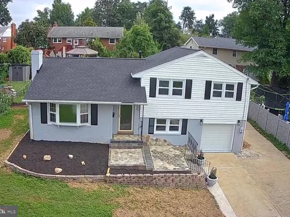 7102 Jayhawk St, Annandale, VA 22003