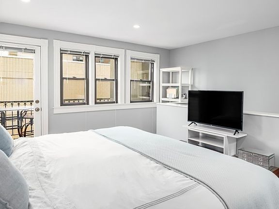 5th image of 120 Norway St APT 12