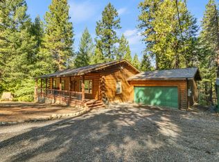 1400 Sunshadows Dr, Pollock Pines, CA 95726