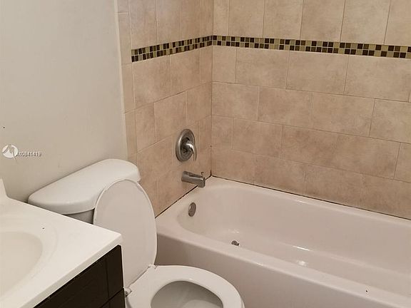 5th image of 3960 SW 51st St #3