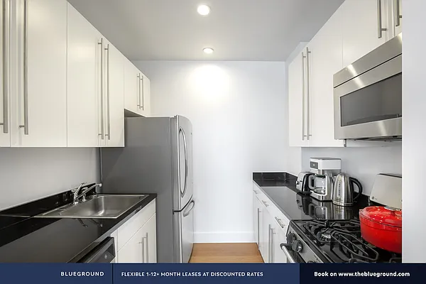 Rented by The Blueground | media 57