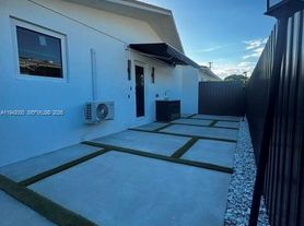 20800 SW 114th Ct, Miami, FL