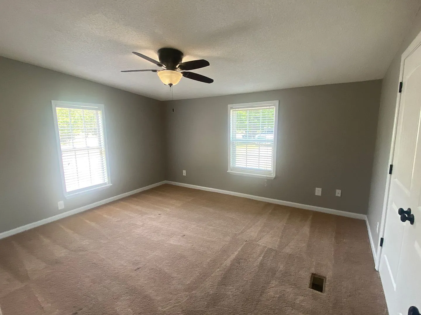 2727 Pinecrest Drive — Photo 4