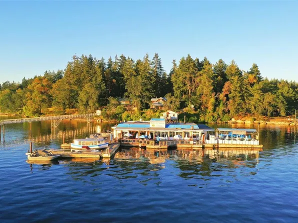 8 Pirates Ln, Nanaimo, BC V9R 6R1