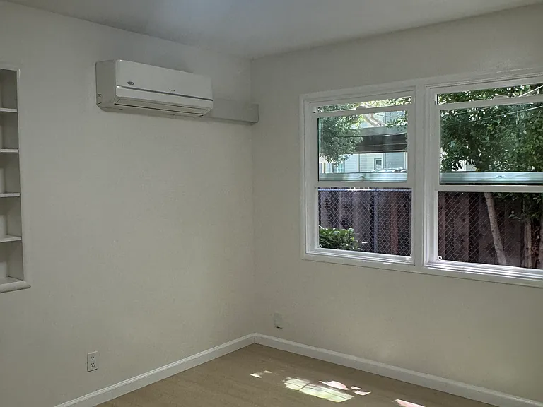 2745 Byron St #2745 — Photo 9