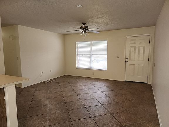 4th image of 3914 Gatewood Dr