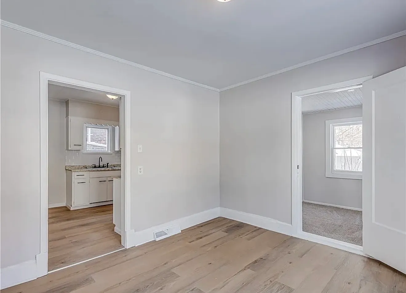 4 bed, 1144 sqft, $1,450 — Photo 3