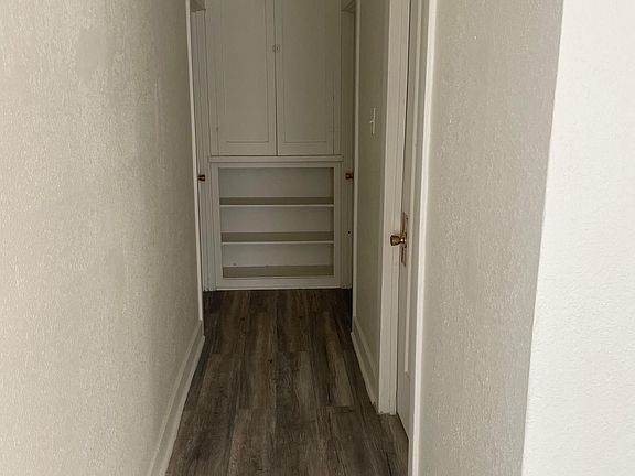 3rd image of 543 N Westmoreland Ave #543