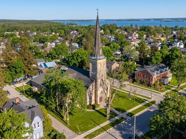 175 Stone St S, Gananoque, ON K7G 2A2