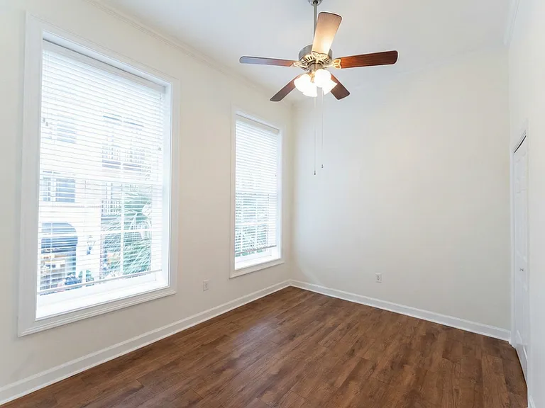 235 King St #1 — Photo 12