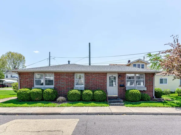 900 Highland Ave, Pekin, IL 61554