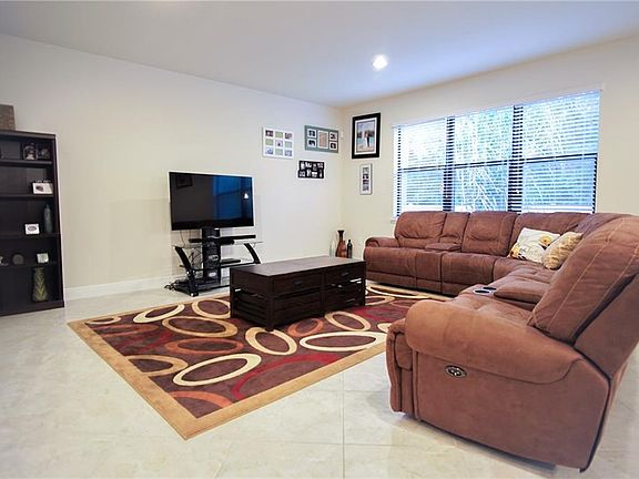 5th image of 15258 Anguilla Isle Ave