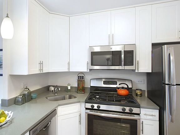 4th image of 345 S End Ave APT 3F