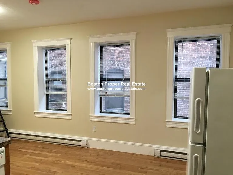 891 Huntington Ave #4 — Photo 4