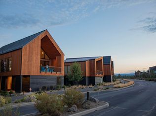 61266 Meeks Trl, Bend, OR 97702