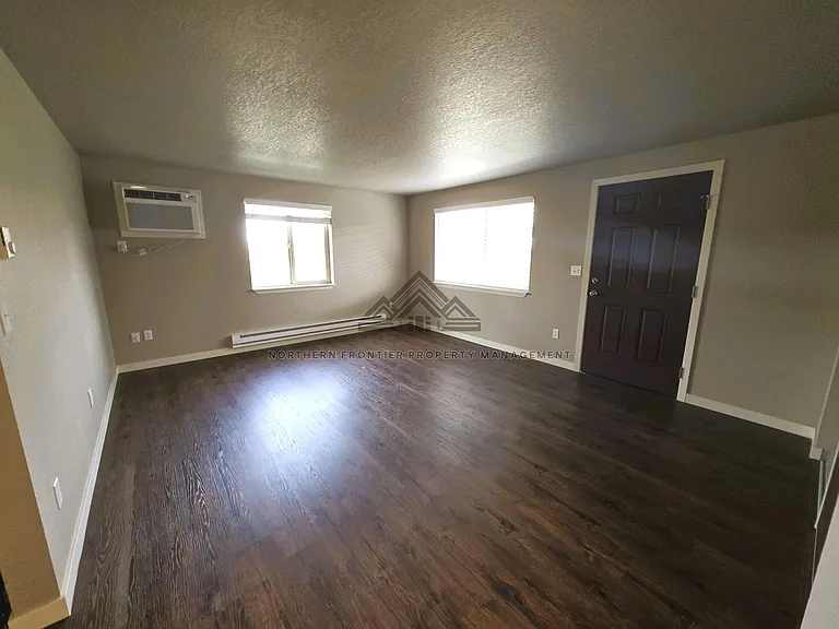 524 E Pine St — Photo 12