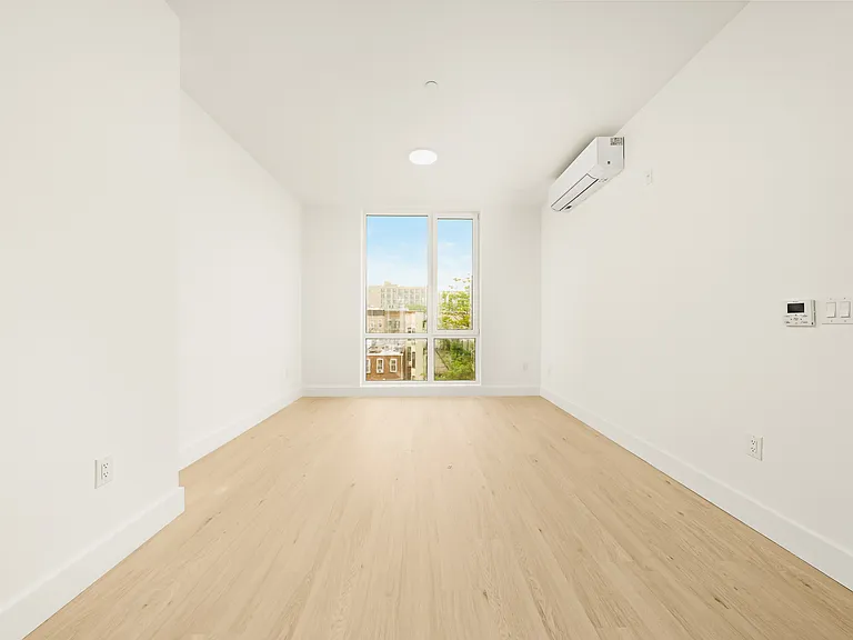 733 Lincoln Pl #1320 — Photo 5