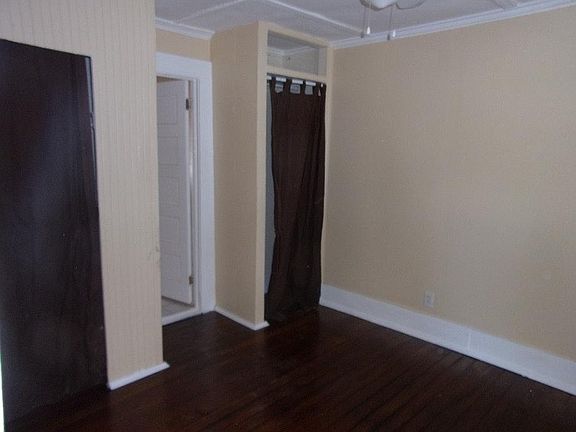 4th image of 209 11th Ave N APT 9
