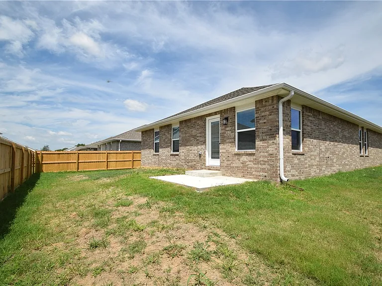 2071 Bluestem Dr — Photo 21