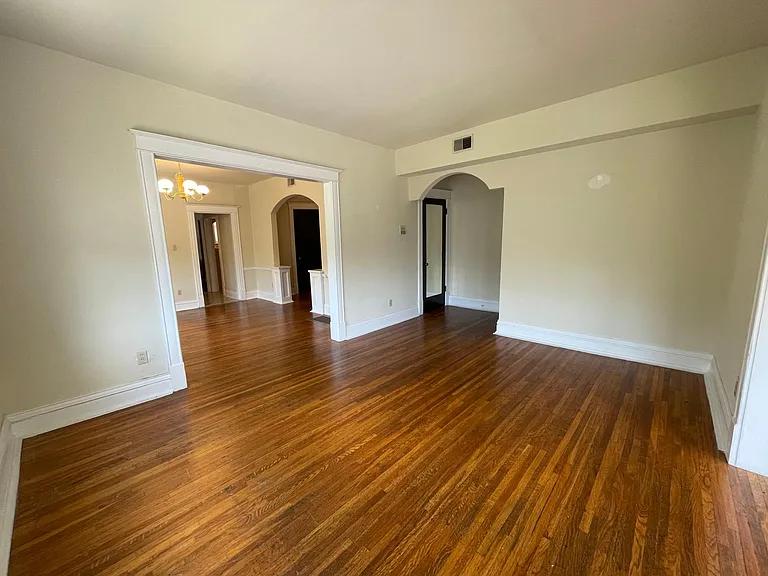 6615 Clemens Ave — Photo 7