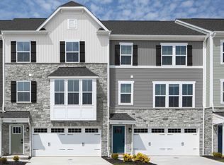 9165 Waterfall Dr, Olmsted Falls, OH 44138