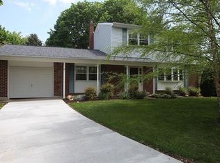 12 Allcorn Ct, Newark, DE 19711