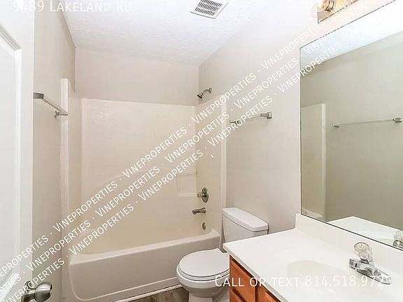 3rd image of 9489 Lakeland Rd