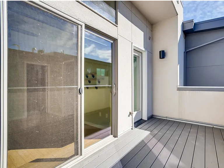 2331 Glenarm Pl — Photo 24