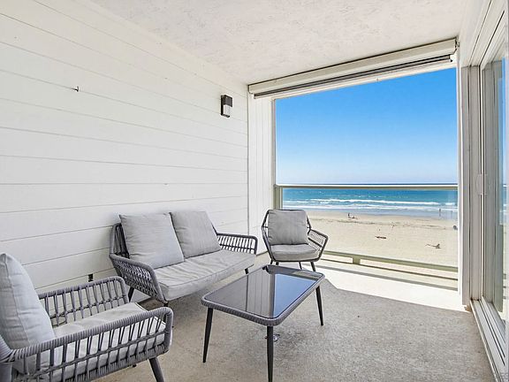 4th image of 3755 Ocean Front Walk Unit 15