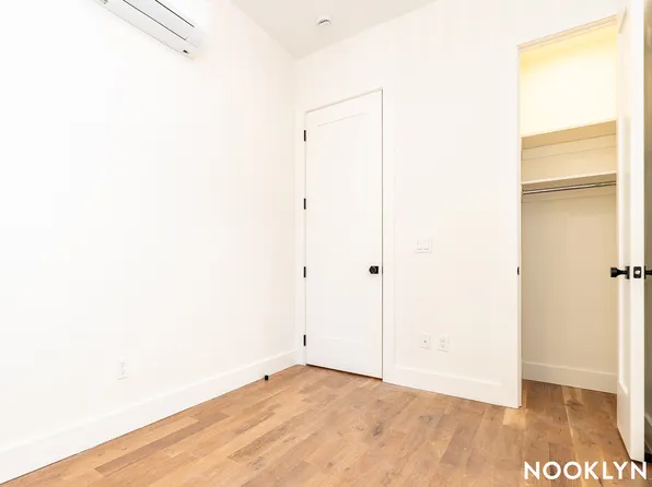 43 Kingston Avenue image 23 of 28